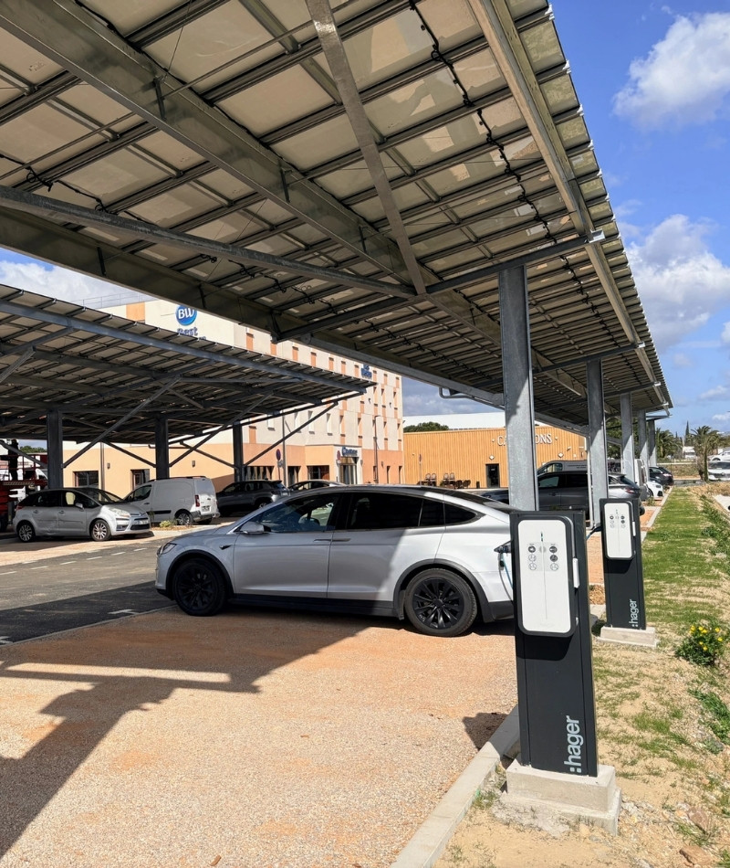 Bornes de recharge - hotel perpignan avec parking