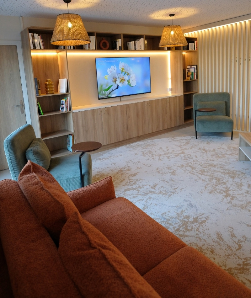 Espace travail, pause et confort - hotel 66000 perpignan